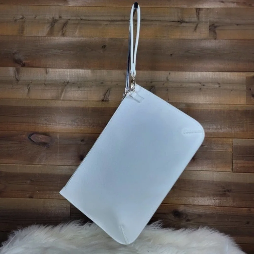 NWT White House Black Market Purple Hydrangea GWP White Clutch
